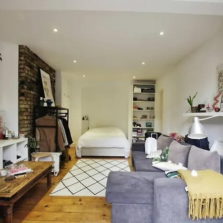 Charming West Your Urban Oasis Apartment London