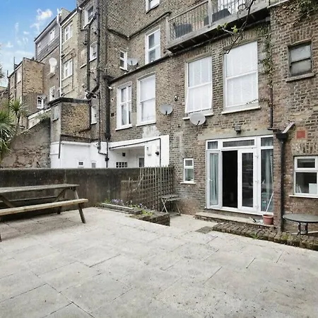Charming West Your Urban Oasis * London