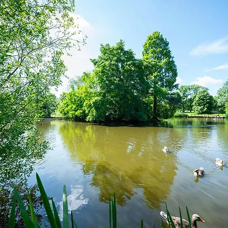 4br House Minutes From Transport & Attractions Hébergement de vacances Londres