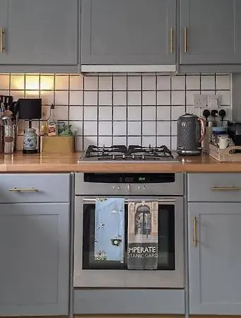 Homestay Windsor Road Retreat *