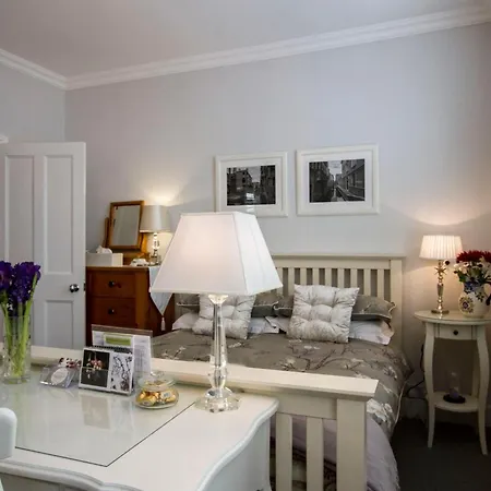 Windsor Road Retreat