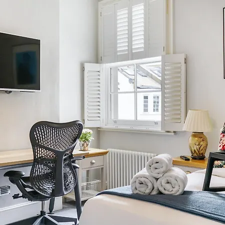 Stylish 2bed 2 Bath House With Balcony Holiday home London