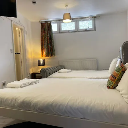 Quadruple With Outdoor Space Near King's Cross Apartment *