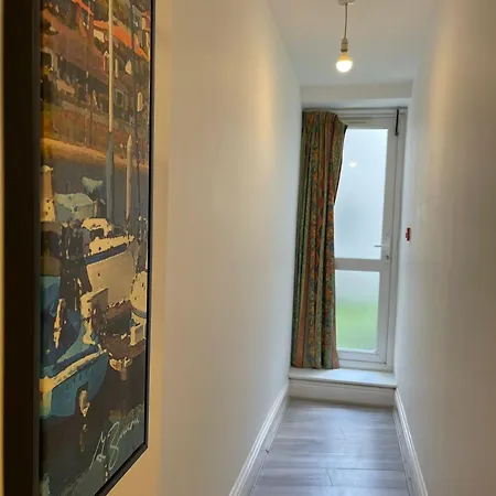 Quadruple With Outdoor Space Near King's Cross * Londres