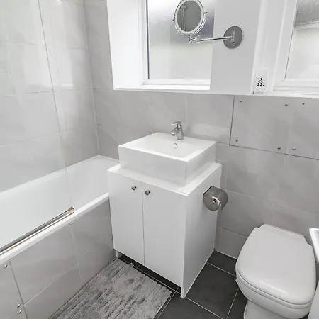 Apartment One Bed Flat In Chiswick