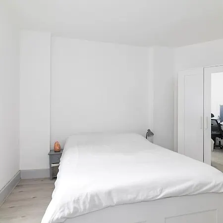 Apartment One Bed Flat In Chiswick London