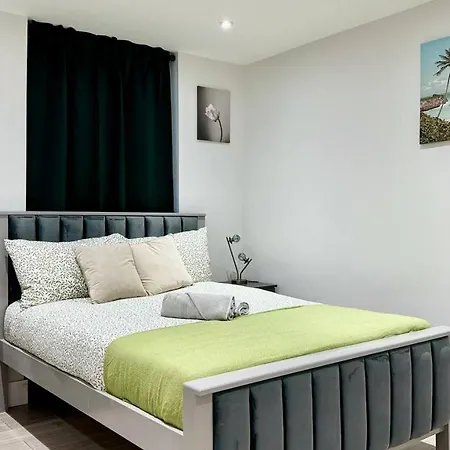 One Bedroom In Camden *