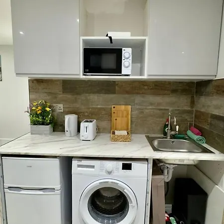 One Bedroom In Camden Apartment London