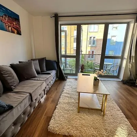 Apartment Stylish Zone 2 London