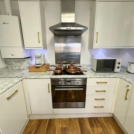Stylish Zone 2 Apartment *