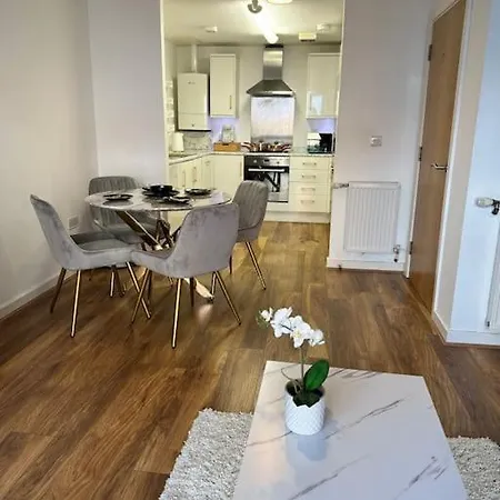 Stylish Zone 2 * London