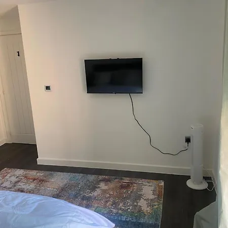 Cozy In Rainham Apartment *