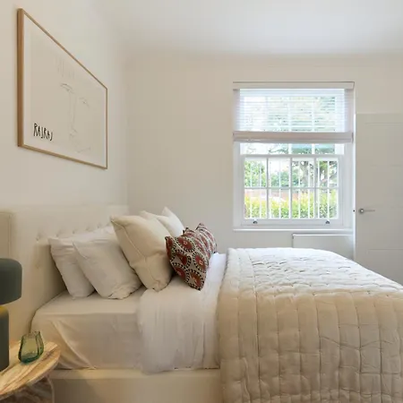 The Chelsea Square Crib - Bright 1bdr Flat Apartment *