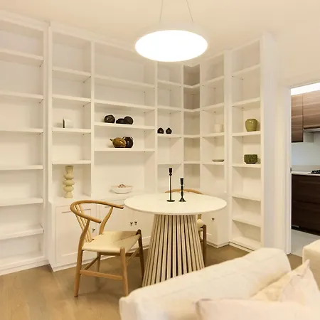 The Chelsea Square Crib - Bright 1bdr Flat * London