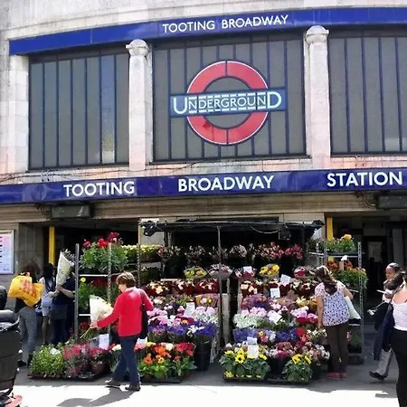 7 * London