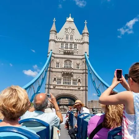 7 * London