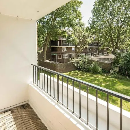 Apartment 2bed Living Balcony *