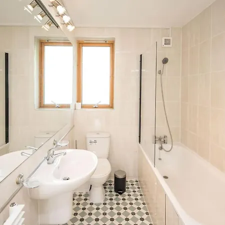 2bed Living Balcony London