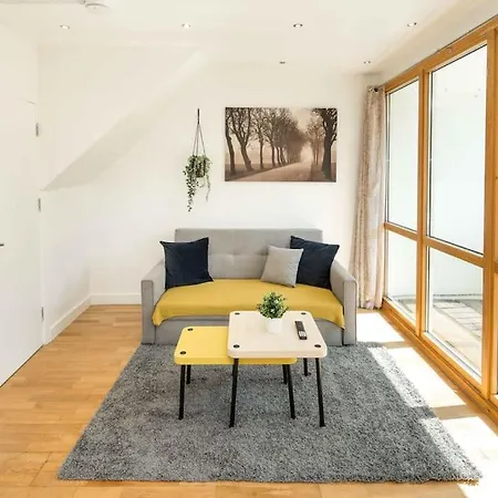 2bed Living Balcony Apartment