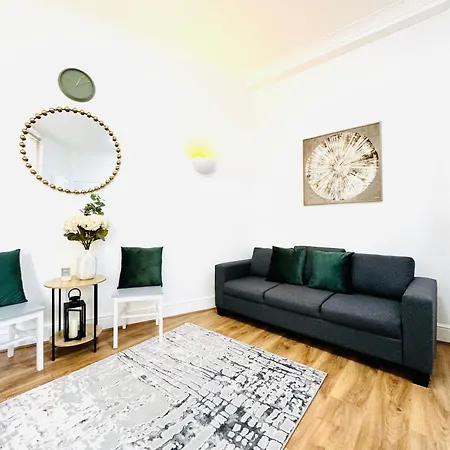 Beautiful 2bedroom Flat In St John