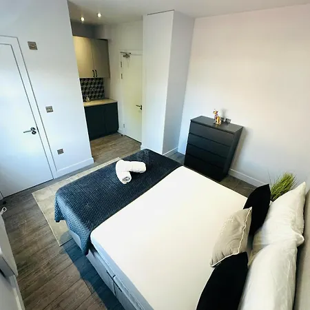 Sw18 Great Location Perfect For Tourist * Londres