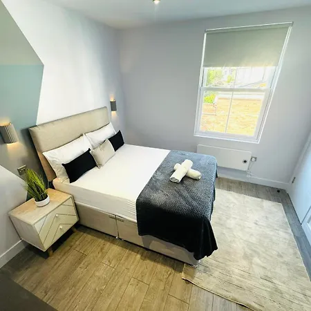 Sw18 Great Location Perfect For Tourist * Londres