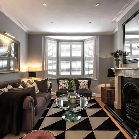 Windsor Road Retreat *