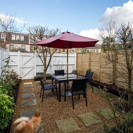 Homestay Windsor Road Retreat *