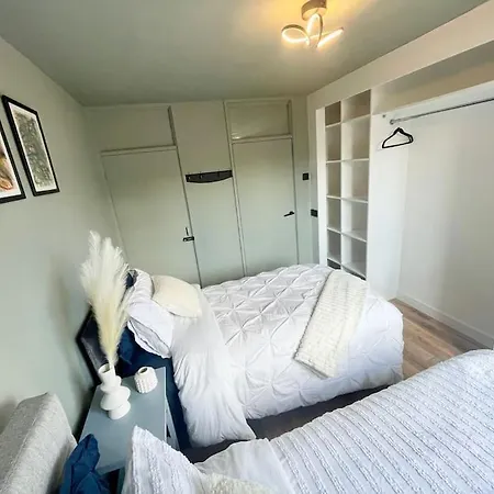 New Deluxe 2bed Beautiful Old St *