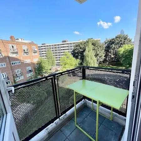 New Deluxe 2bed Beautiful Old St Apartment London