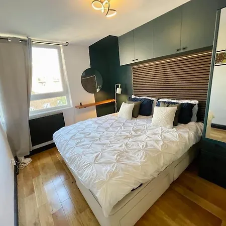 New Deluxe 2bed Beautiful Old St * London