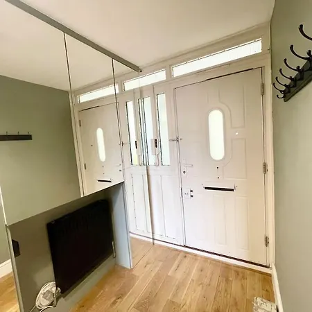 New Deluxe 2bed Beautiful Old St