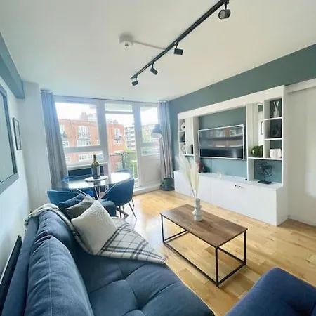 New Deluxe 2bed Beautiful Old St * London