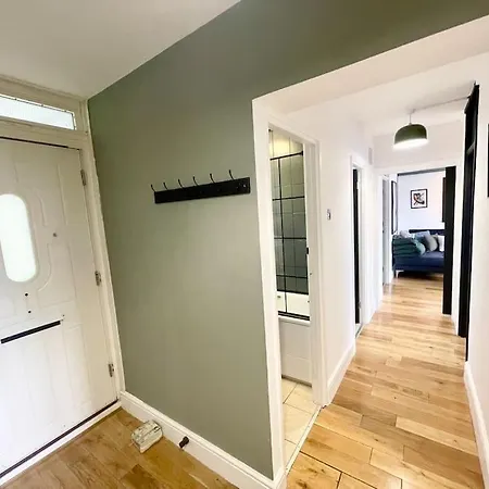 New Deluxe 2bed Beautiful Old St