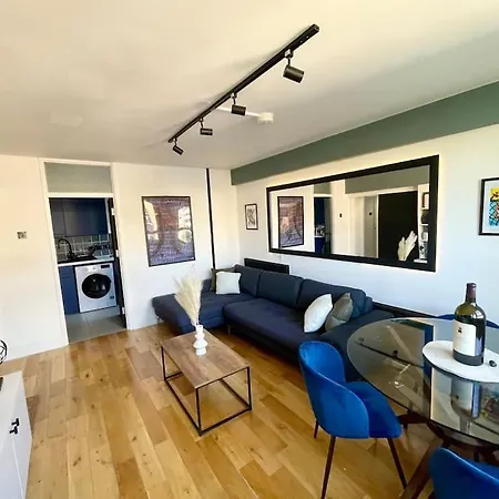 New Deluxe 2bed Beautiful Old St London