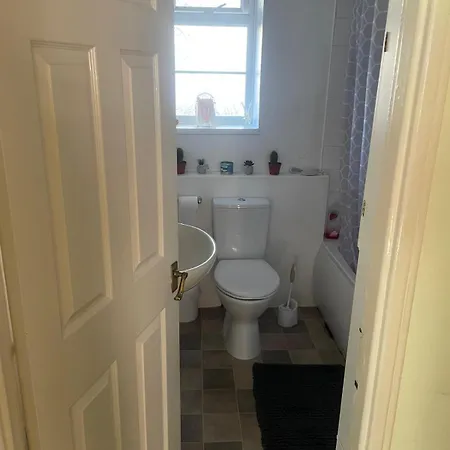 Homestay Crownstone Court