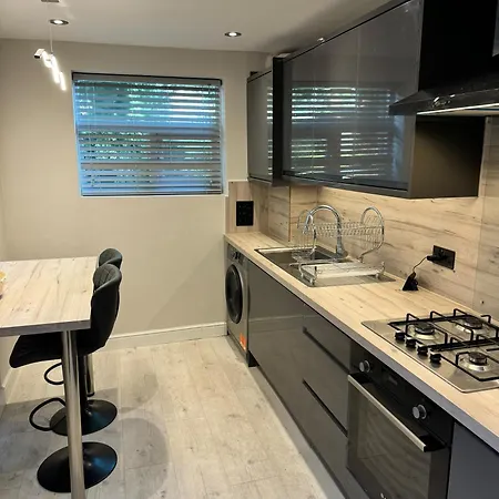 Homestay Double Bedroom In Private Home- Canning Town By Excel London