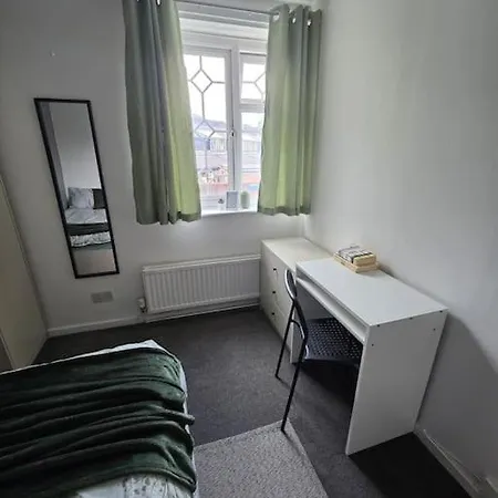 Beautiful In Prime Location! * Londra