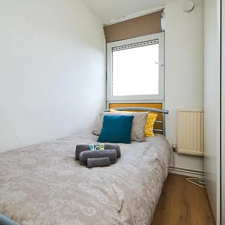 Guest house Beautiful Single Bedroom *