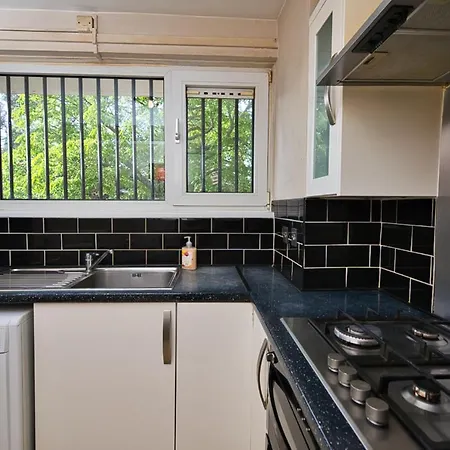 Beautiful Single Bedroom * London