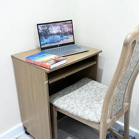 Cosy Private Flat In London, Free Parking On Premise Apartment *