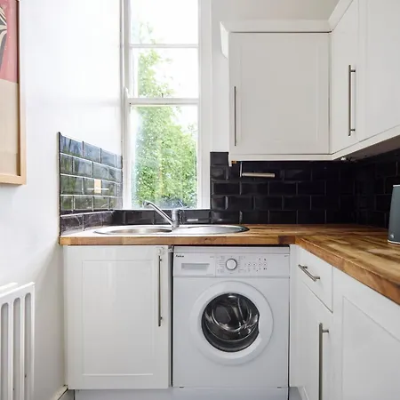 The Putney Classic - Trendy 2bdr Flat Appartement Londen