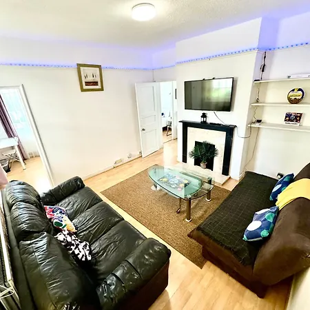 Guest house Comfy Private Bedrooms In Heart Of