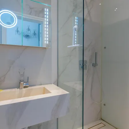 Lavish 1bd By Hyde Park Londra