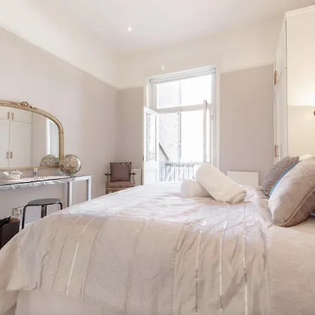 Apartment Kensington Grand