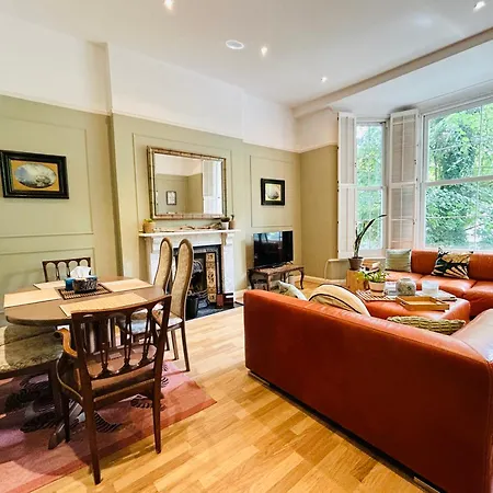 Kensington Grand * London