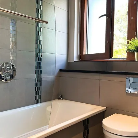 Holiday home Luxurious 3bed House With Bath & Garden *