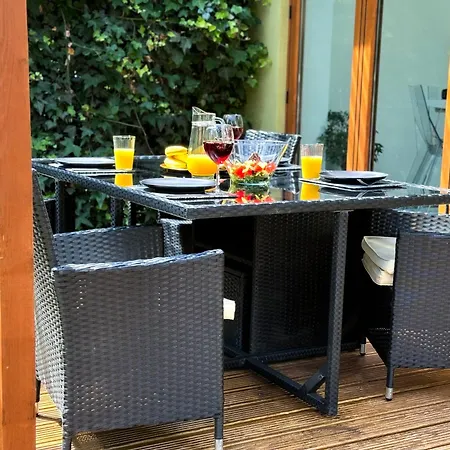 Holiday home Luxurious 3bed House With Bath & Garden *