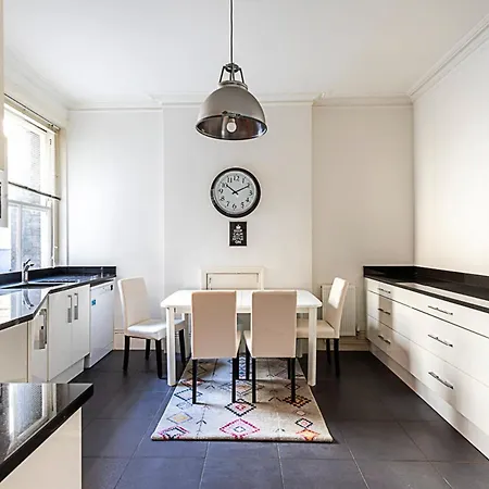 Apartment Kensington Tranquility Elegant Two-bed Retreat London