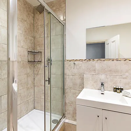 Apartment Kensington Tranquility Elegant Two-bed Retreat